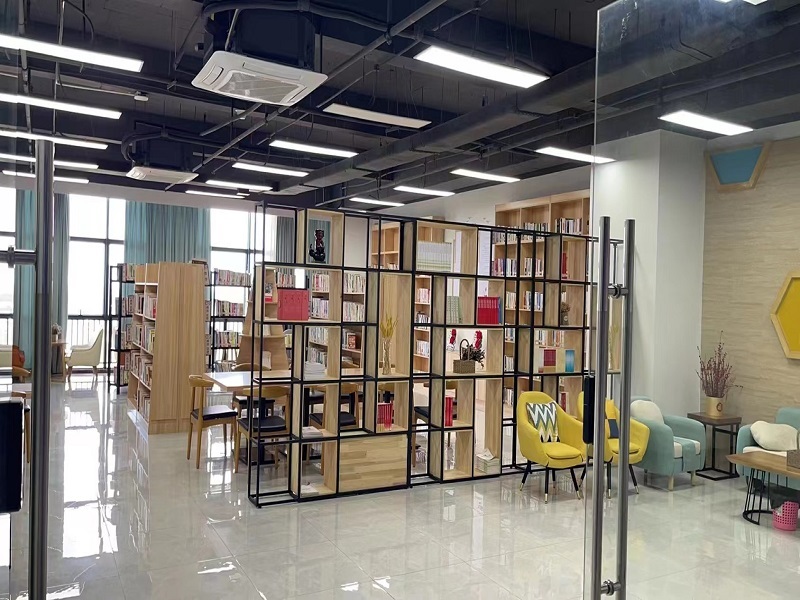 1707298799104433.jpg 职工书屋图片2.jpg