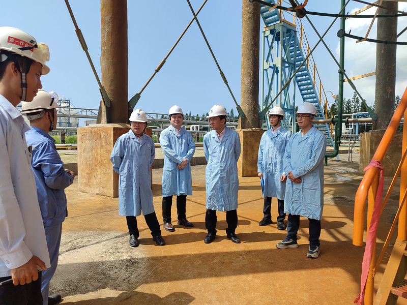 3、集团党委委员、副总经理陈剑锋到高新实华仓储项目督导检查.jpg